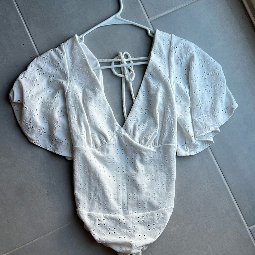Lulus backless white blouse bodysuit